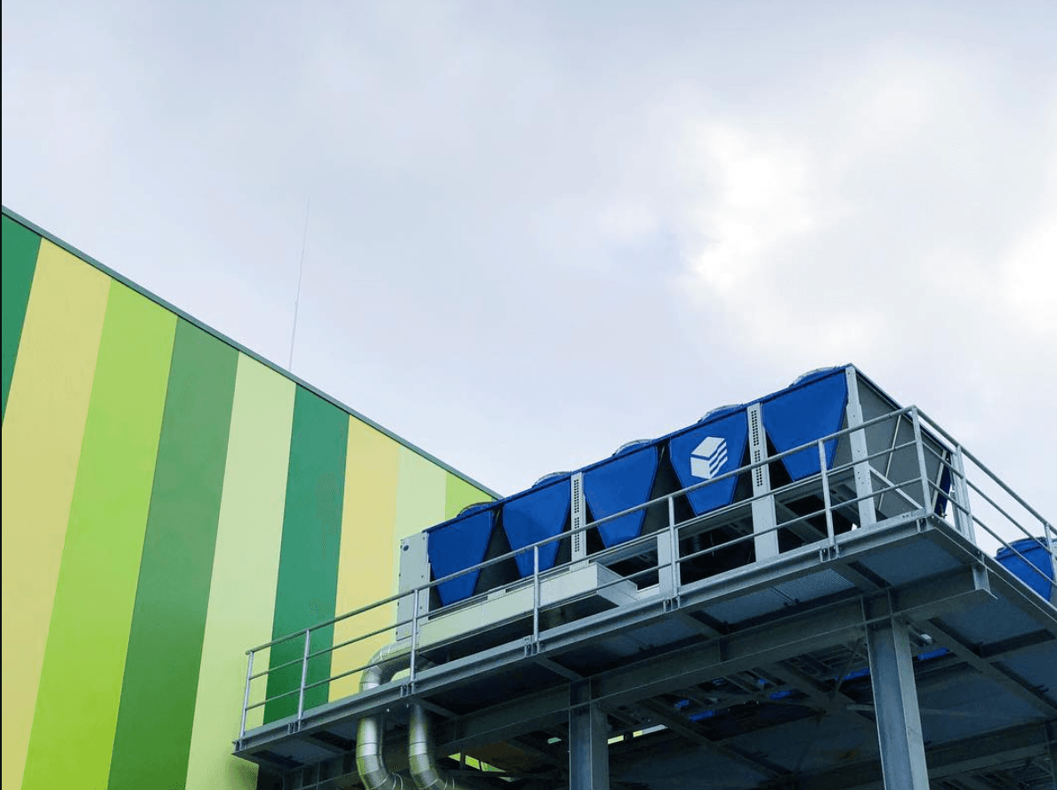 Koeltechnische installatie op bedrijfsdak